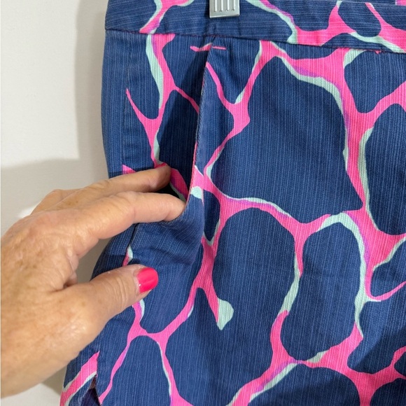 Lilly Pulitzer “Sri Lanka” Blue And Hot Pink Buttoned Shorts With Side Pockets - Picture 5 of 13